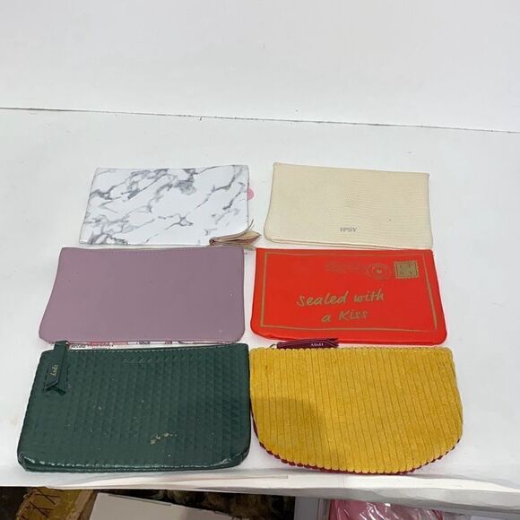 Ipsy Women's Glam Makeup Cosmetic Mini Bag Bundle Assorted 6Pieces Travel Size - Picture 11 of 11